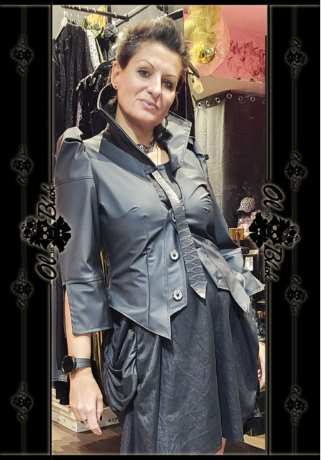 CHAQUETA CORTA IMPERMEABLE CHAQUETA CORTA IMPERMEABLE