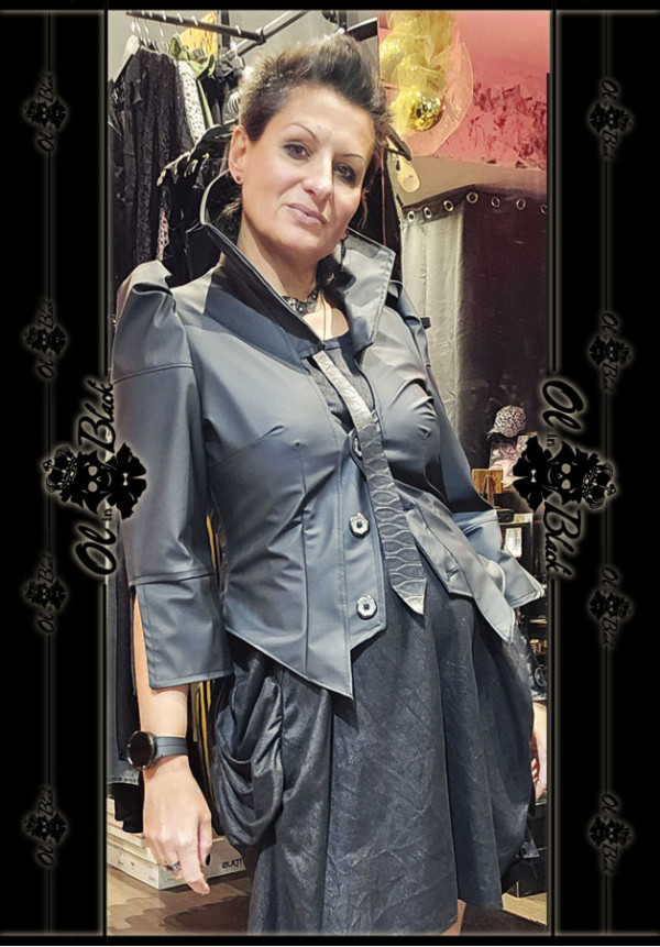 CHAQUETA CORTA IMPERMEABLE