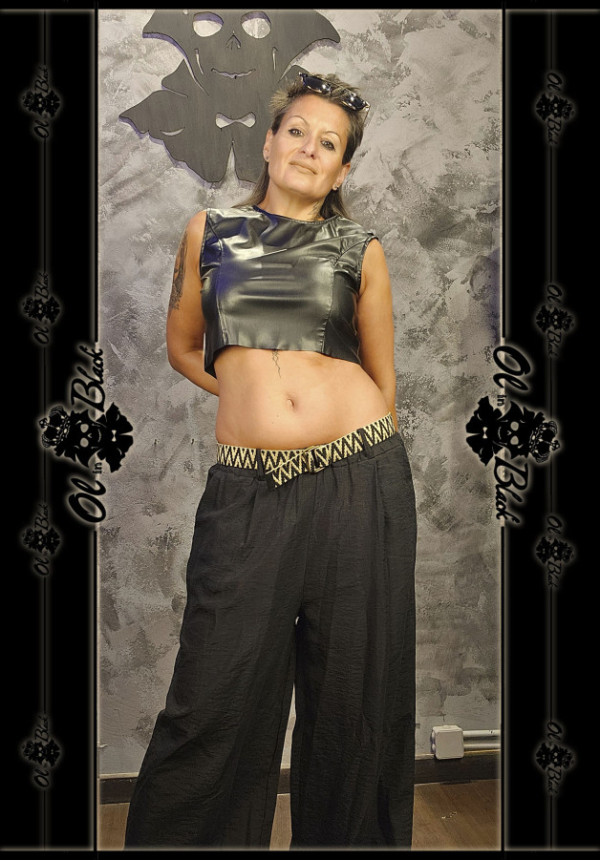 PANTALON ANCHO NEGRO CON CINTURON