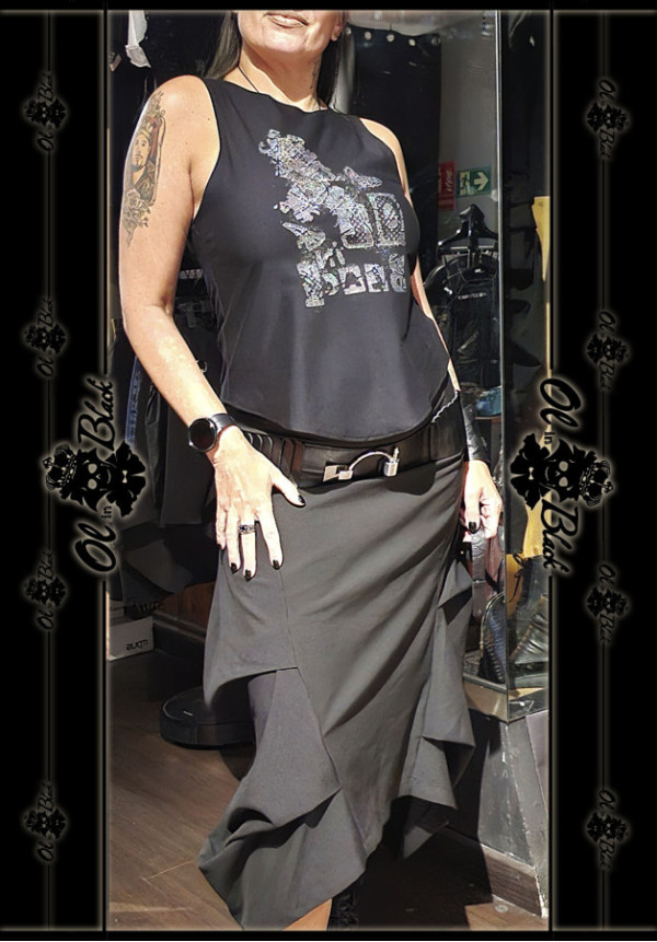 CAMISETA SIN MANGAS Y DISEÑO GRIS