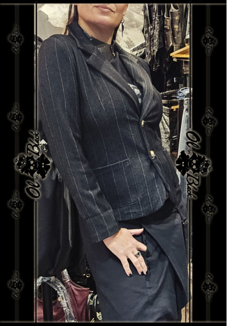 CHAQUETA RAYAS BOLSILLOS