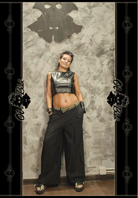 PANTALON ANCHO NEGRO CON CINTURON