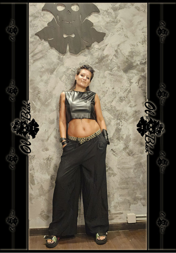 PANTALON ANCHO NEGRO CON CINTURON