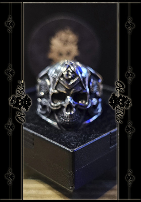 ANILLO CALAVERA