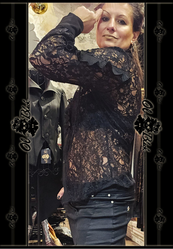 CAMISA DE ENCAJE Y LAZADA