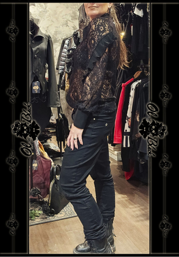 CAMISA DE ENCAJE Y LAZADA