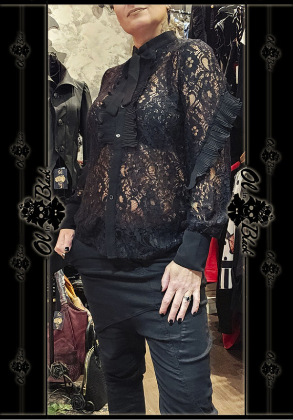 CAMISA DE ENCAJE Y LAZADA