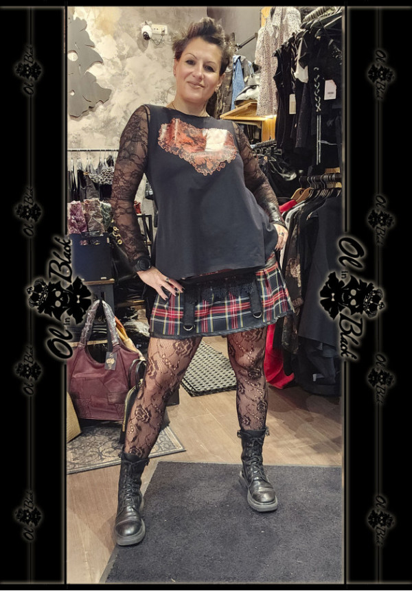 MINI FALDA DE CUADROS ROJOS