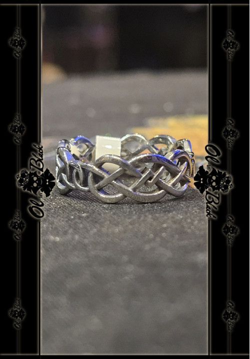 ANILLO ENTRELAZADO