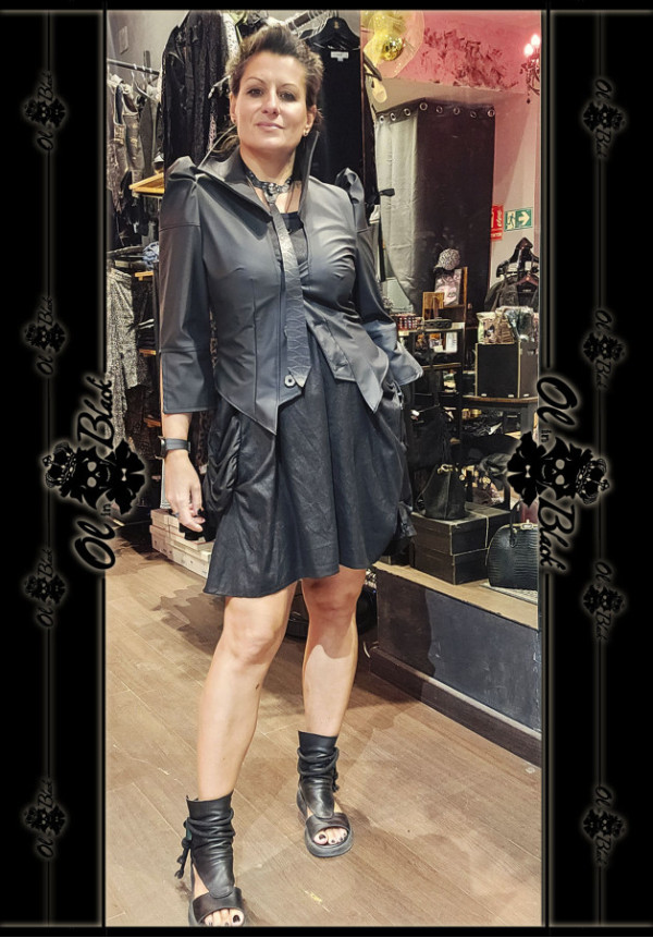 CHAQUETA CORTA IMPERMEABLE