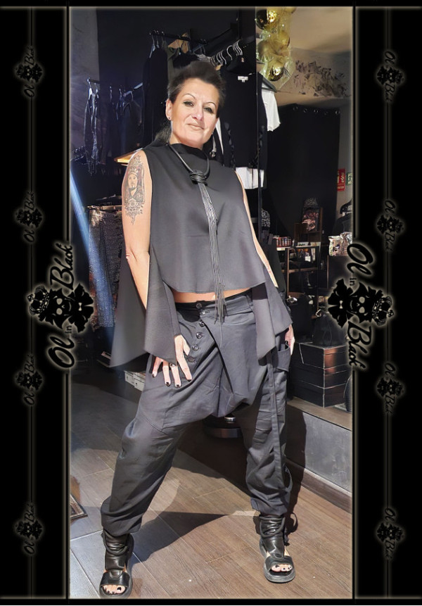 CAMISETA CUELLO CHIMENEA SIN MANGAS