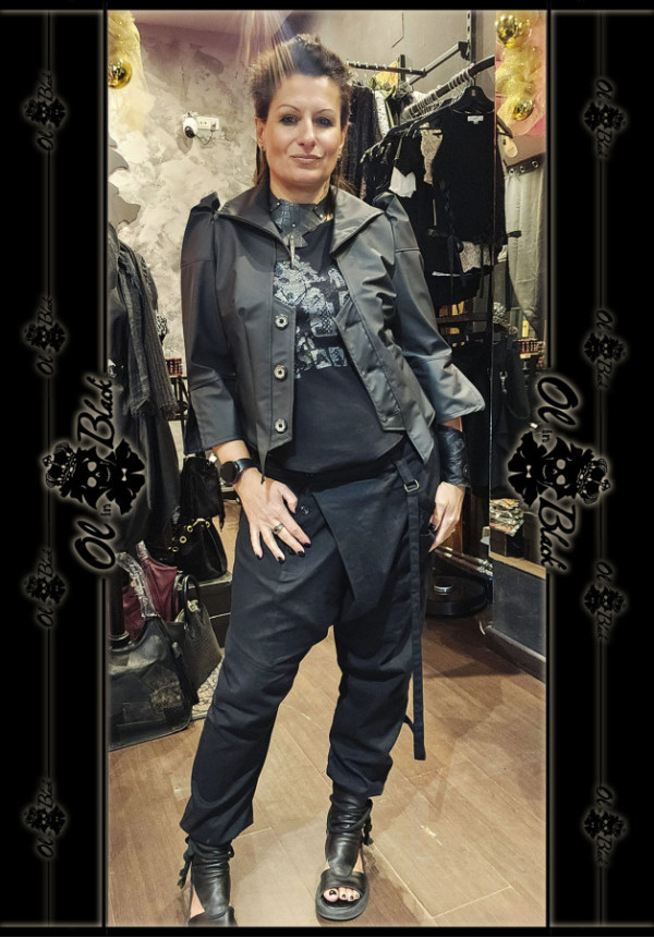 CHAQUETA CORTA IMPERMEABLE