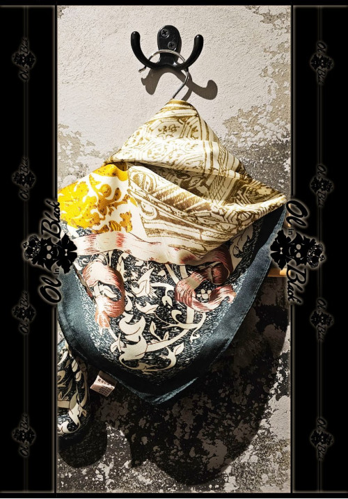 PAÑUELO SEDA VERDE ESTAMPADO