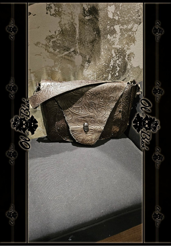 BOLSO DE CUERO ARTESANAL CASTELLANO