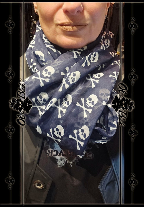 BUFANDA LIGERA CALAVERAS