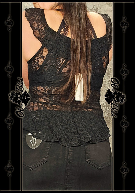 TOP DE ENCAJE CON VOLANTES