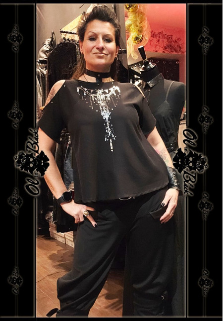 CAMISETA SIN HOMBROS TACHAS