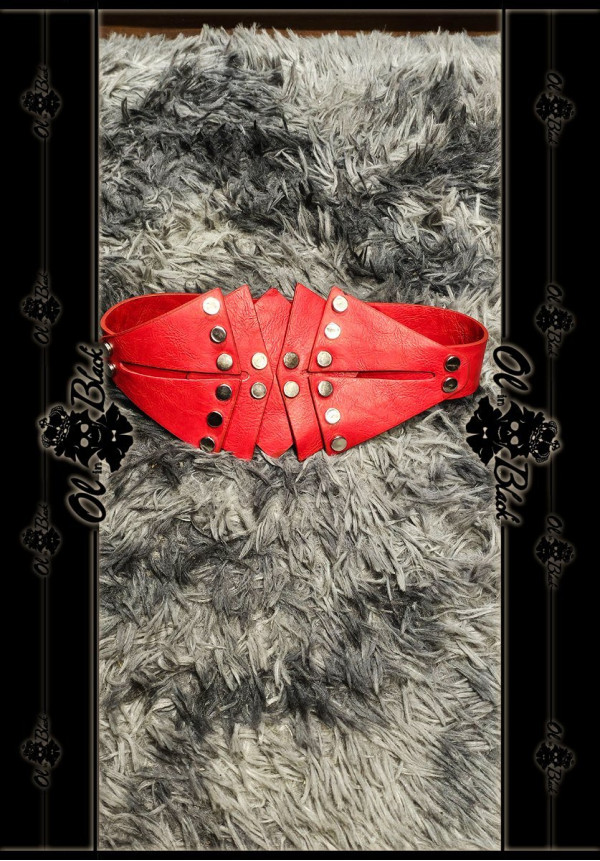 CINTURON ANCHO TACHAS