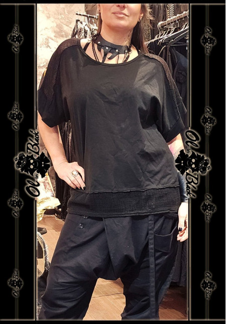 CAMISETA CON REJILLA HOMBROS