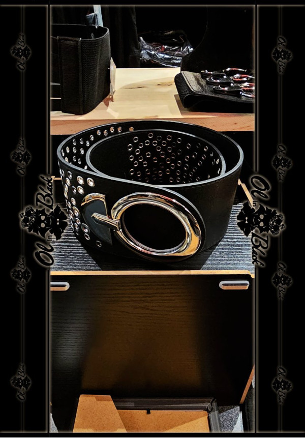 CINTURON ARO Y TACHUELAS