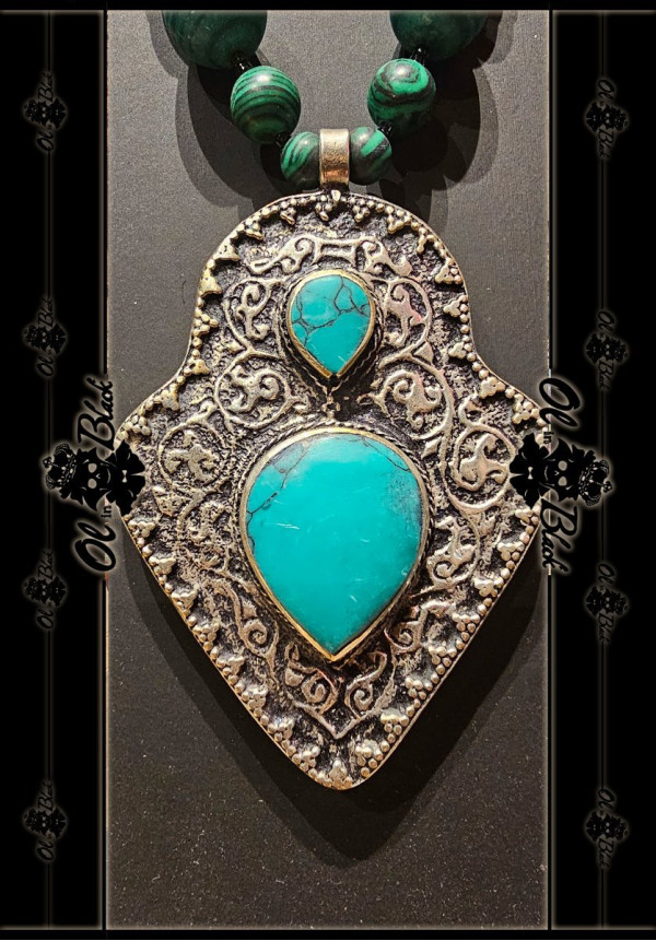 COLLAR TURQUESA 2 APUNTADO