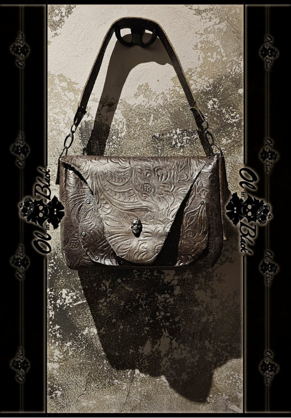 BOLSO DE CUERO ARTESANAL CASTELLANO