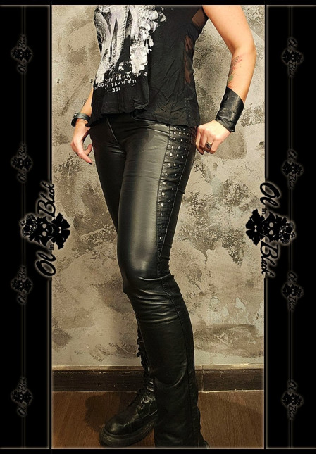 PANTALON POLIPIEL Y TACHUELAS