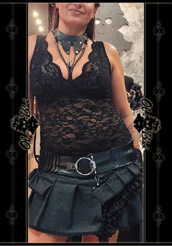 CAMISETA ENCAJE TIRANTES NEGRA