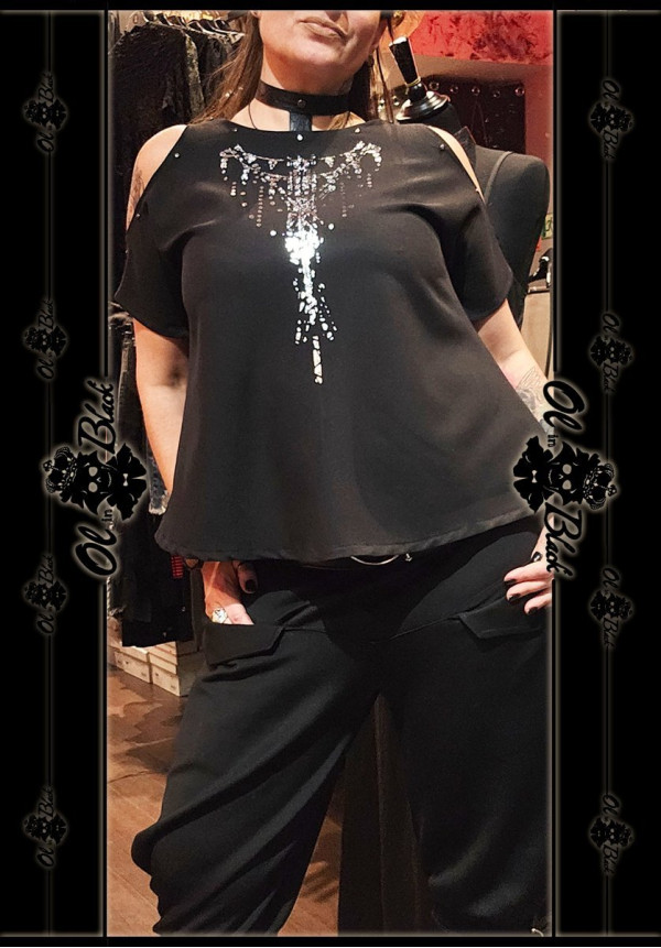 CAMISETA SIN HOMBROS TACHAS