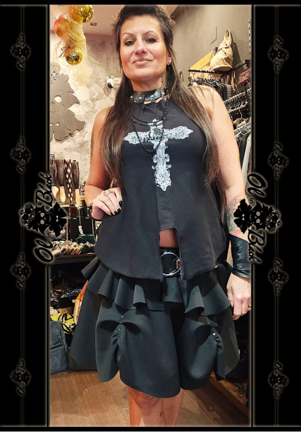 FALDA VOLANTES Y TACHAS