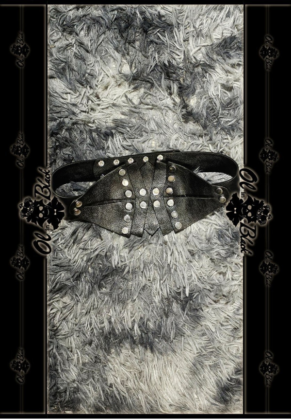 CINTURON ANCHO TACHAS