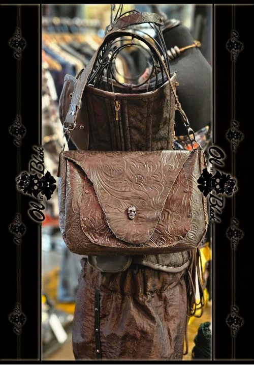 BOLSO DE CUERO ARTESANAL CASTELLANO