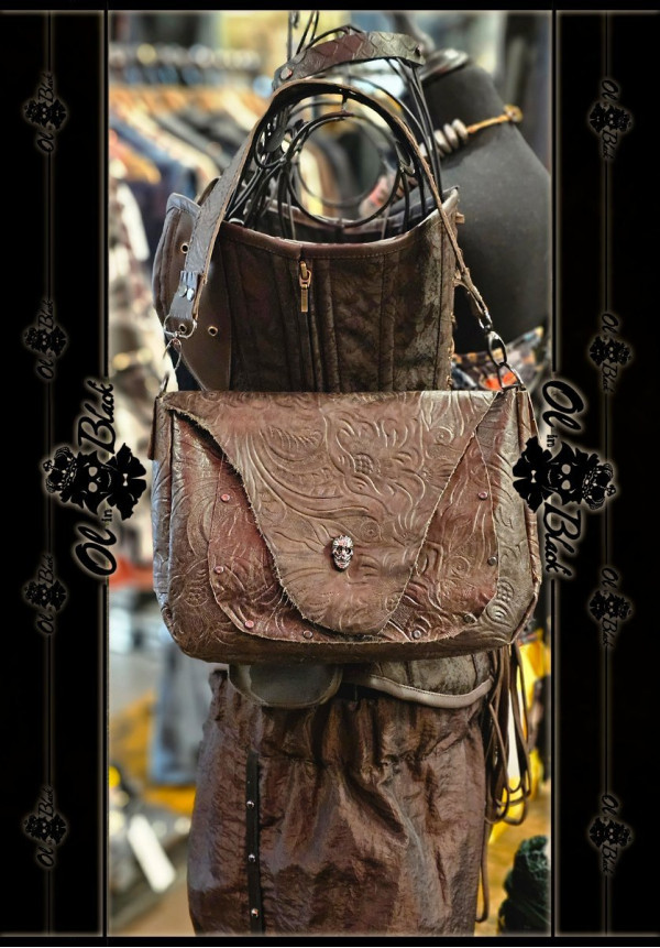 BOLSO DE CUERO ARTESANAL CASTELLANO