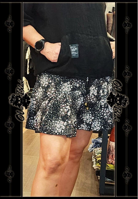 MINI FALDA PANTALÓN ESTAMPADO NEGRA
