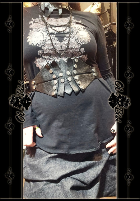 CINTURON ANCHO TACHAS