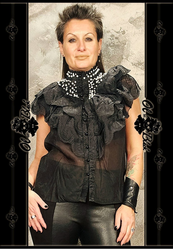 BLUSA VOLANTES ENCAJE Y PEDRERÍA