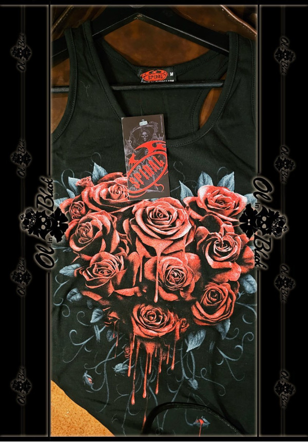 CAMISETA CORAZON ROSAS