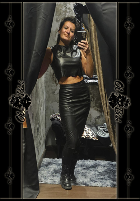 FALDA MIDI/LAPIZ POLIPIEL